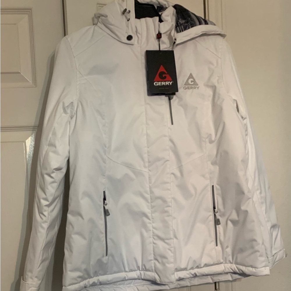 GERRY WOMEN’s ALL SEASON INSULATED ALL-WEATHER JACKET- WHITE - size MEDIUM